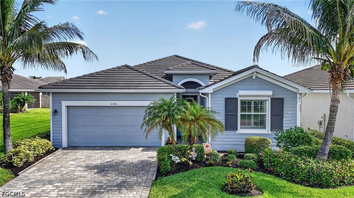 4386 Bluegrass Dr., Fort Myers, FL 33916