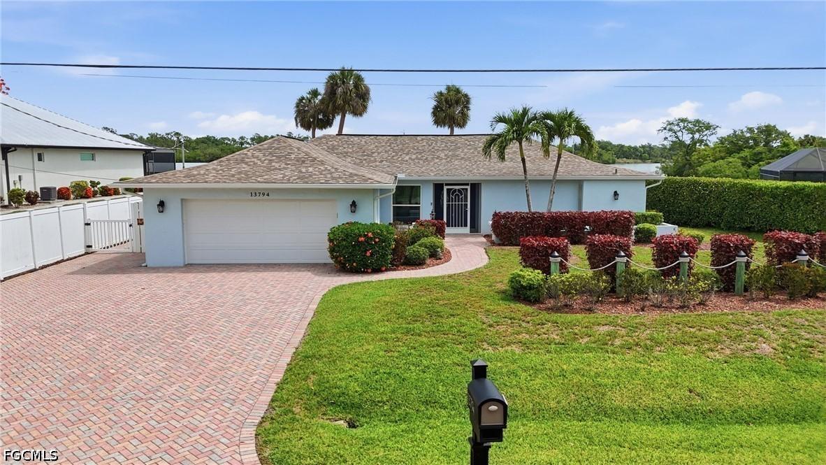 13794 River Forest Dr., Fort Myers, FL 33905