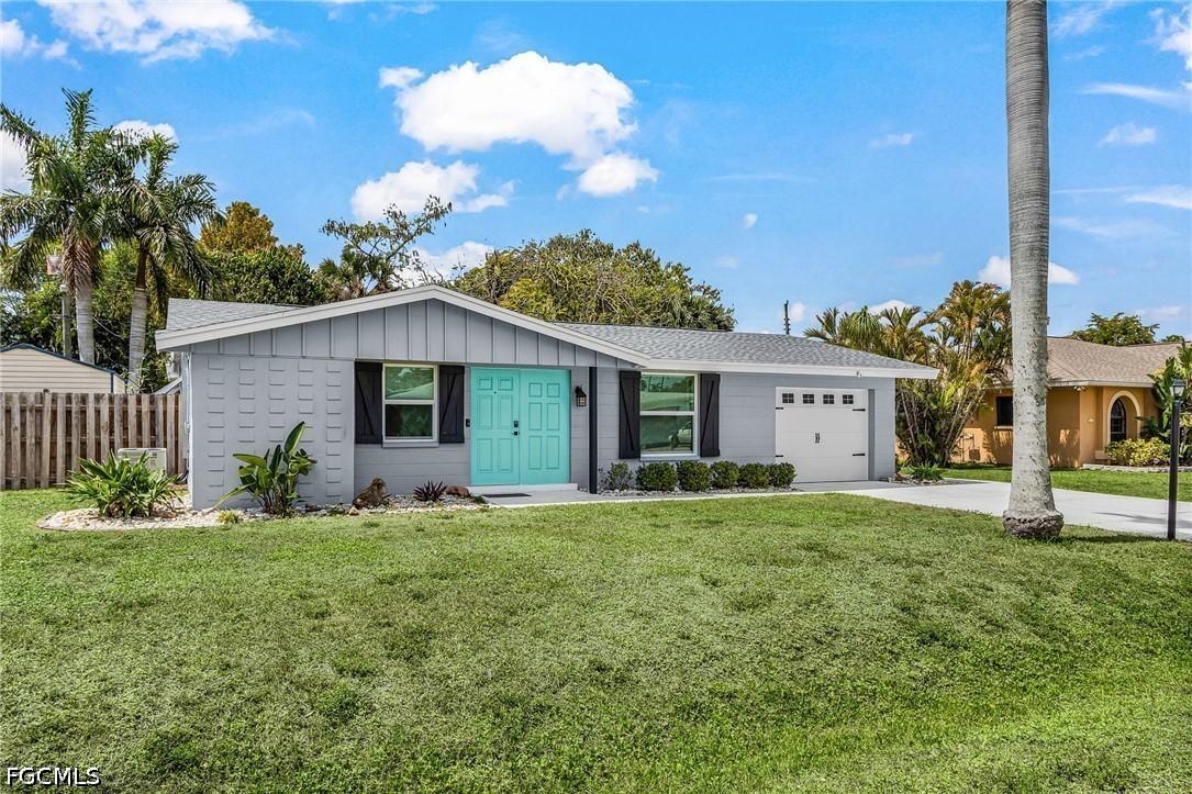 776 Entrada Dr., Fort Myers, FL 33919