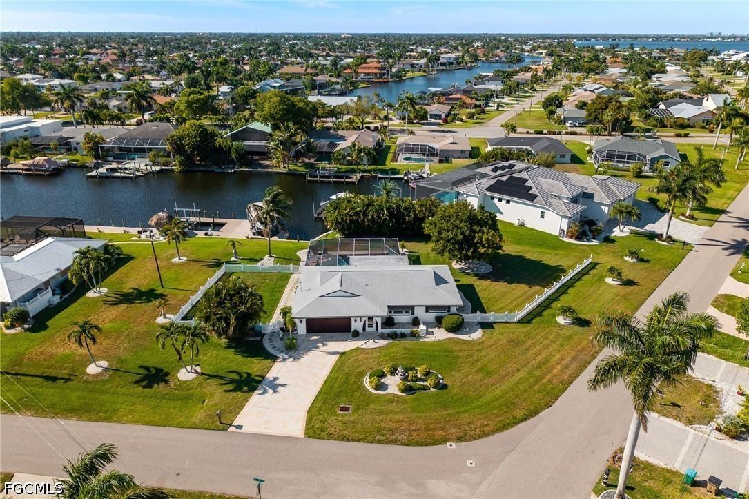 2025 SE 39th St., Cape Coral, FL 33904