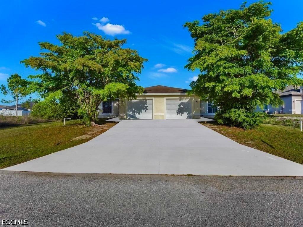 3003 Gilbert Ave., Lehigh Acres, FL 33973