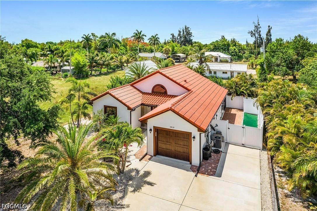 5839 Bonita Rd., Bokeelia, FL 33922