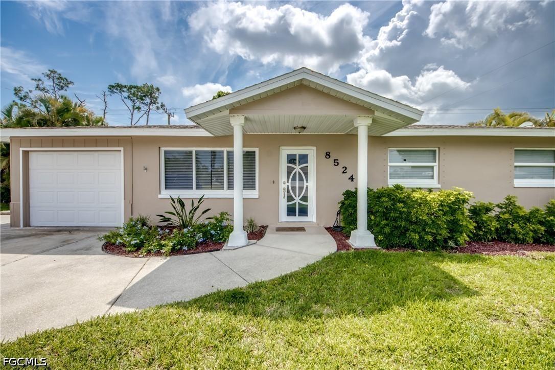 8524 Dartmouth St., Fort Myers, FL 33907