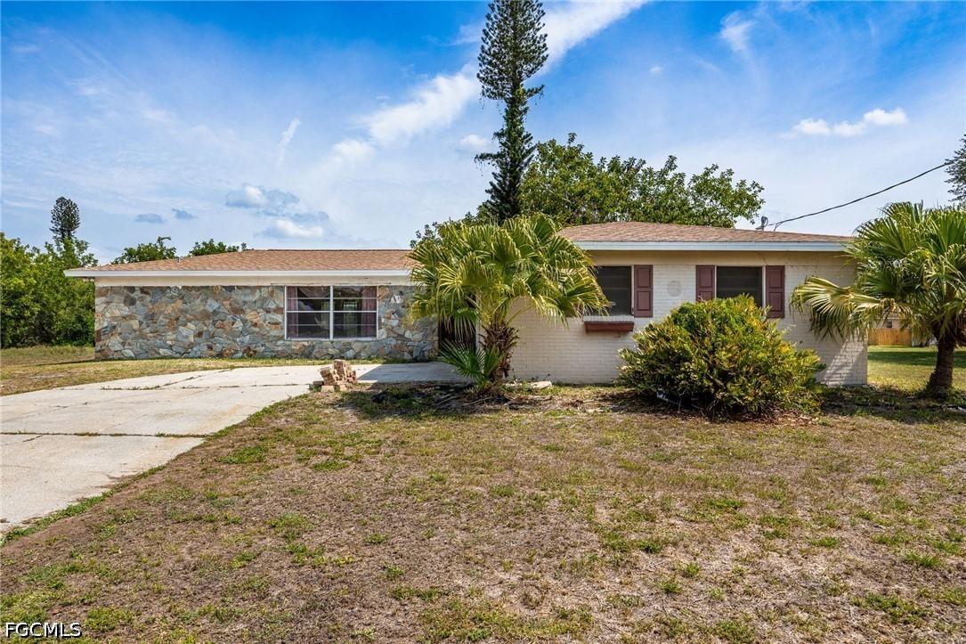 12401 Davis Blvd., Fort Myers, FL 33905