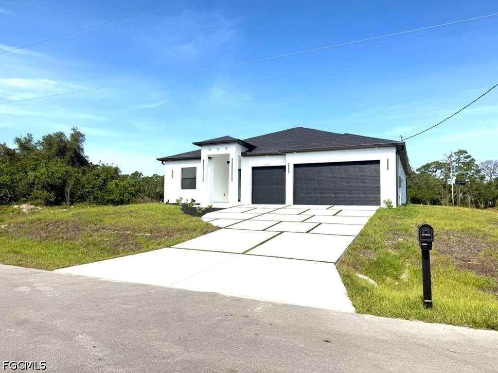 8005 Sunrise Cir., Labelle, FL 33935