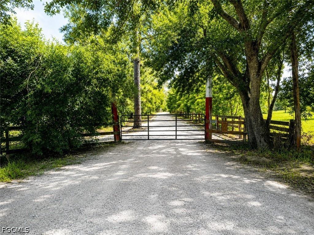 10351 Deal Rd., North Fort Myers, FL 33917