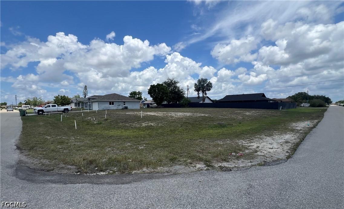 19 NE 9th Pl., Cape Coral, FL 33909