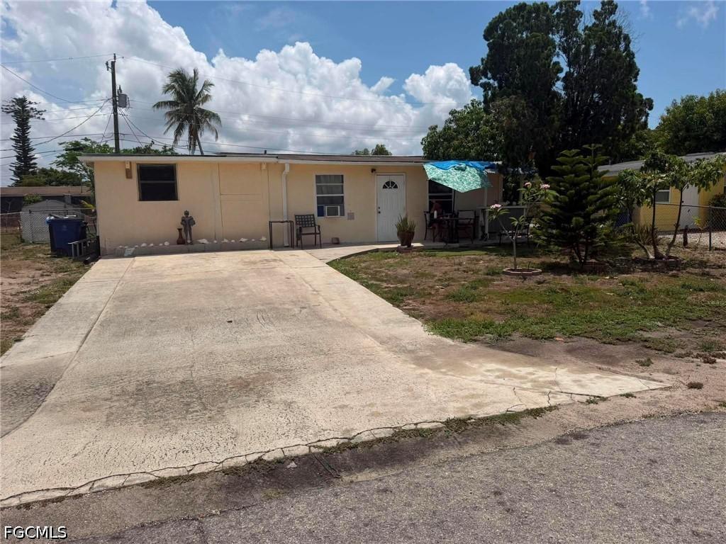 2204 Coronet St., Fort Myers, FL 33907