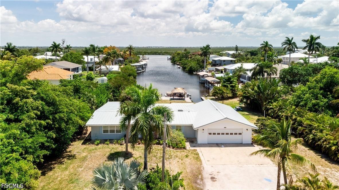 5387 Marina Dr., Bokeelia, FL 33922