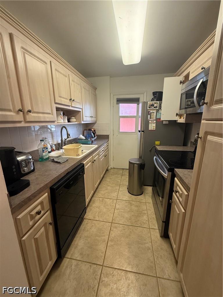 1766 Cape Coral Pkwy. #102, Cape Coral, FL 33904