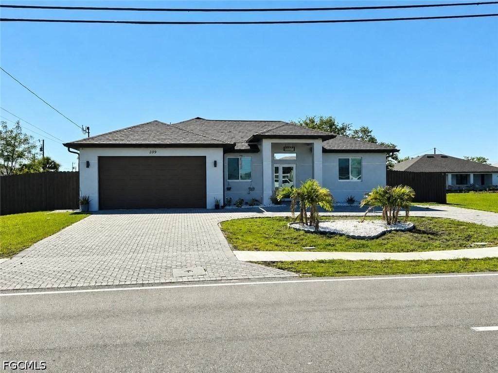 209 Nelson Rd., Cape Coral, FL 33993