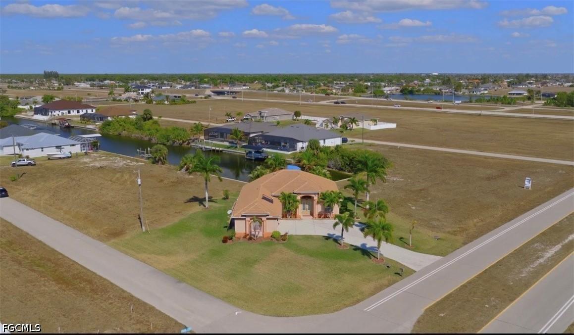 3237 Yucatan Pkwy., Cape Coral, FL 33993
