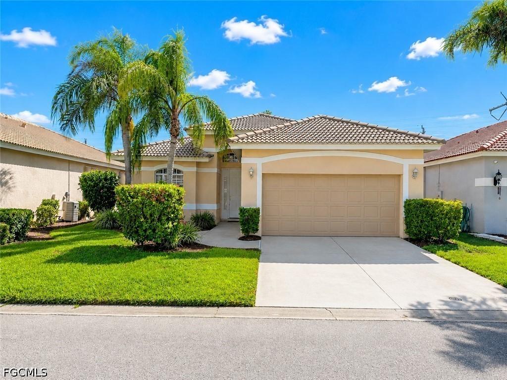 11204 Lakeland Cir., Fort Myers, FL 33913
