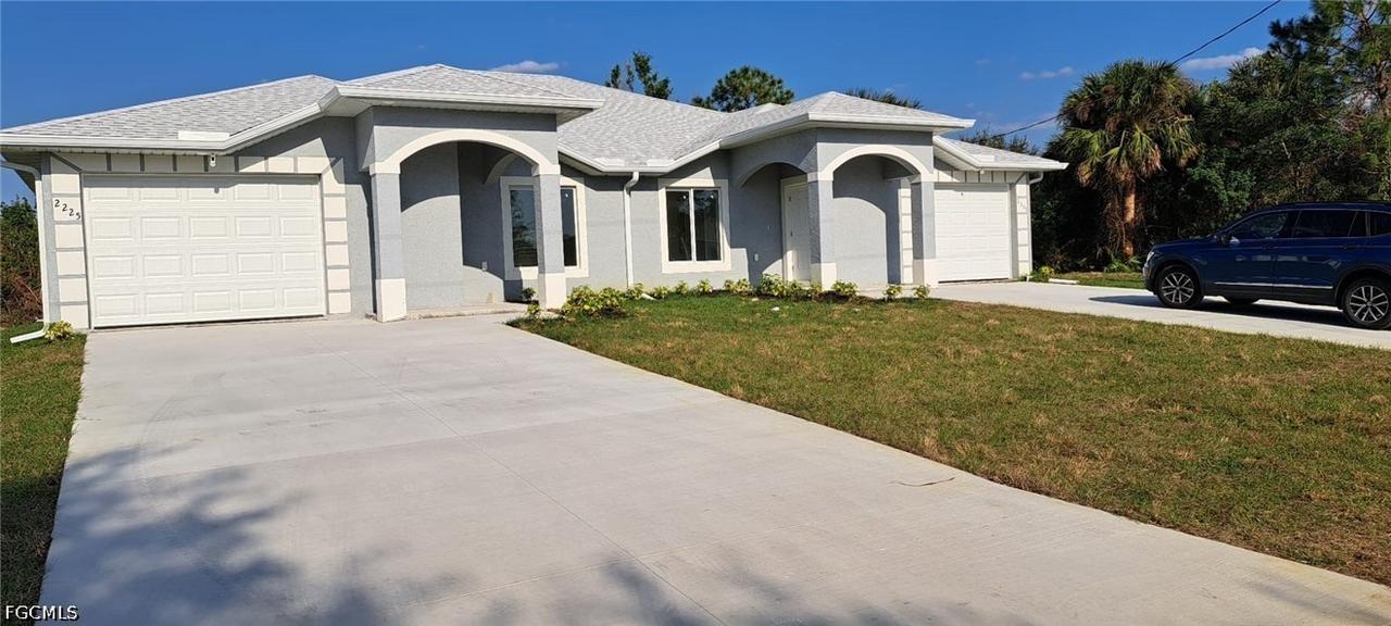 2225/2227 Snead Dr., Lehigh Acres, FL 33973
