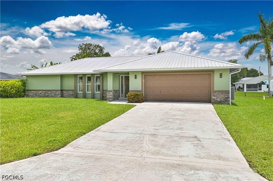 14938 Randolph Dr., Fort Myers, FL 33905