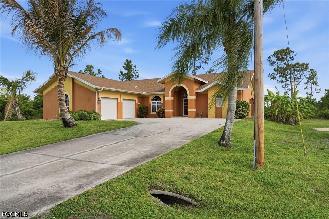 640 Clancy St., Lehigh Acres, FL 33974