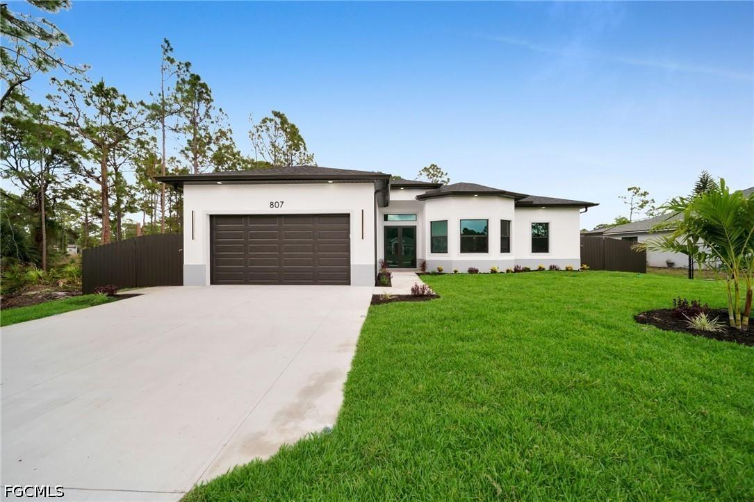 807 Dudley Ave., Lehigh Acres, FL 33974