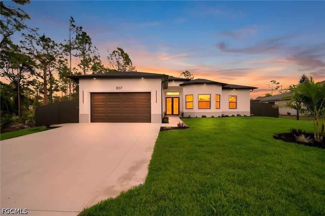 807 Dudley Ave., Lehigh Acres, FL 33974