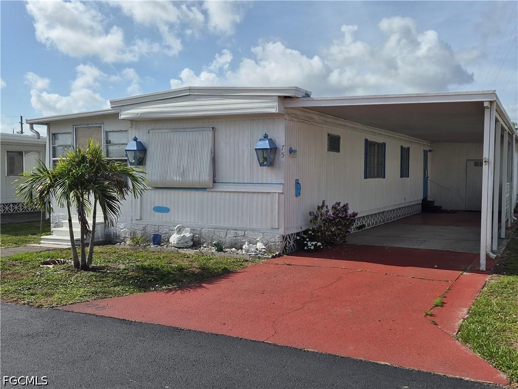 75 Hacienda Blvd., Fort Myers, FL 33905