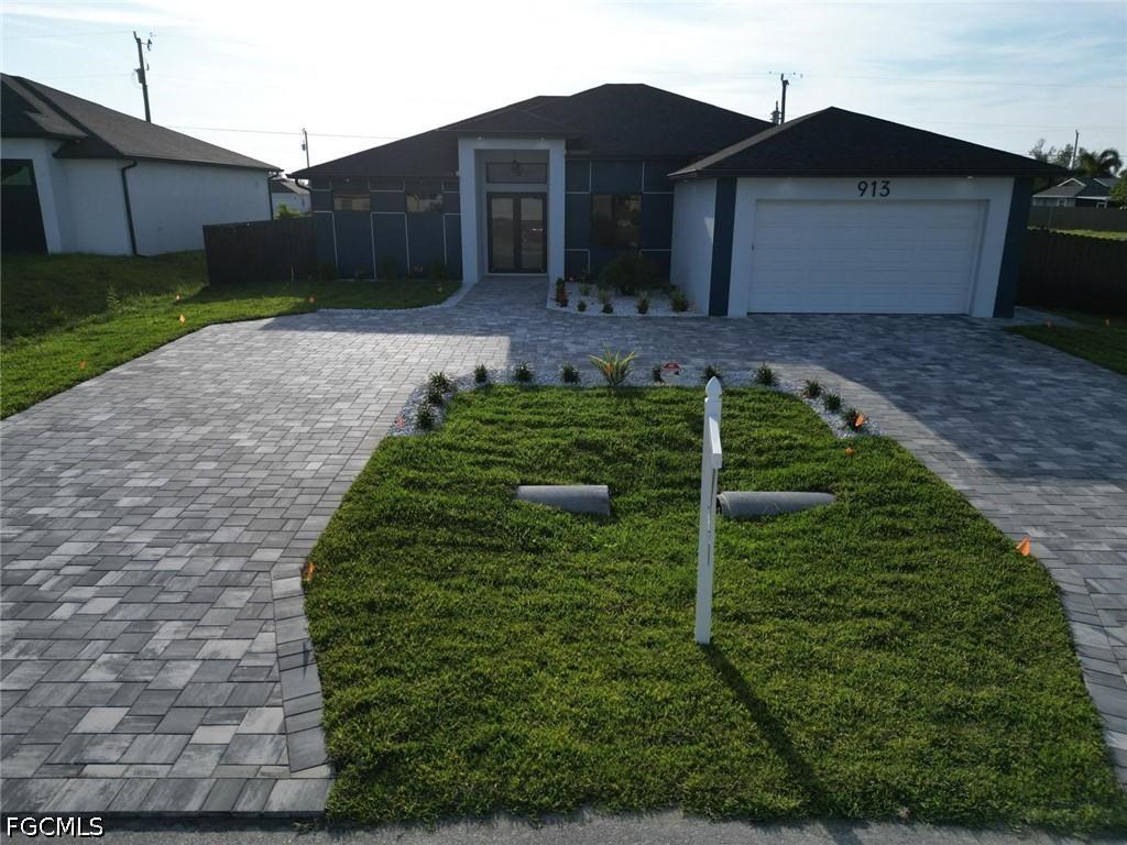 913 NE Juanita Pl., Cape Coral, FL 33909