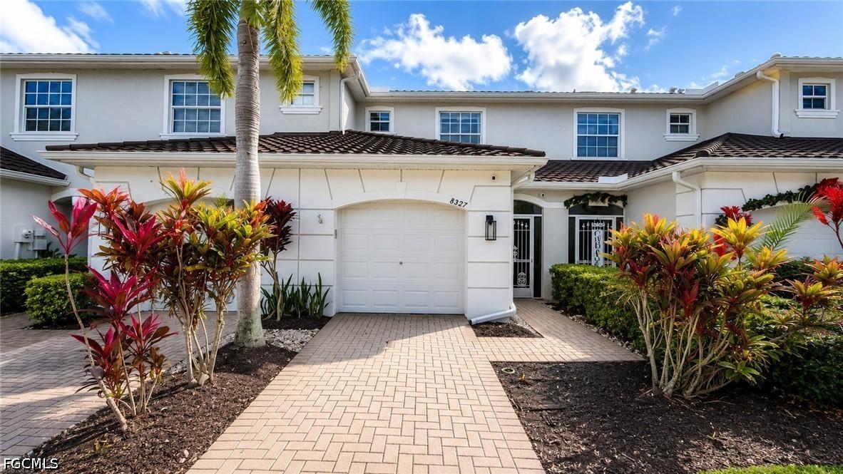 8527 Athena Ct., Lehigh Acres, FL 33971