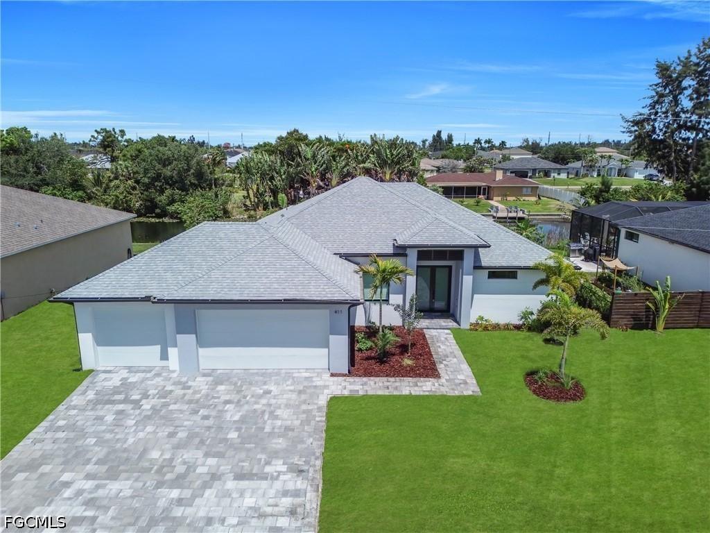 411 SW 26th Pl., Cape Coral, FL 33991