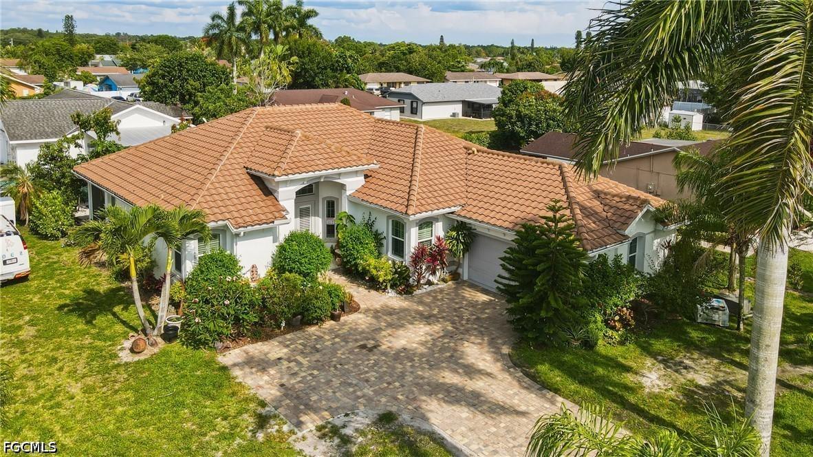 1700 43rd Ter., Naples, FL 34116