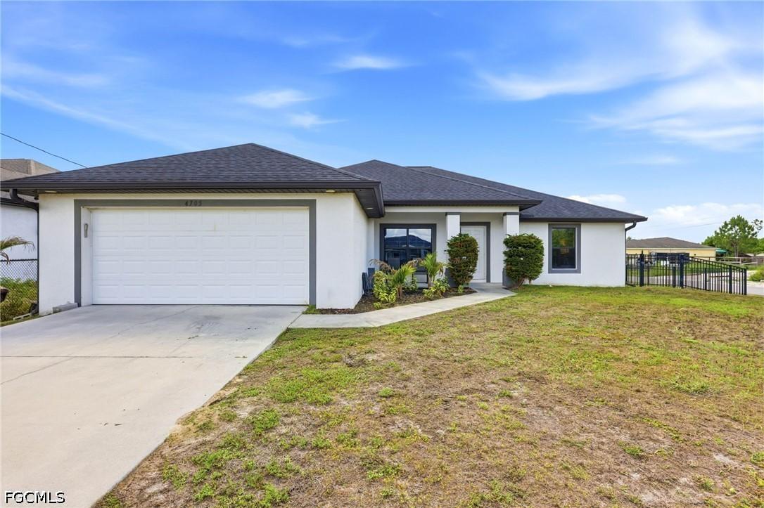 4705 Dora Ave., Lehigh Acres, FL 33976