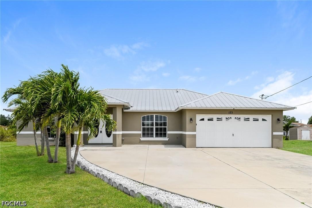 123 Blackstone Dr., Fort Myers, FL 33913