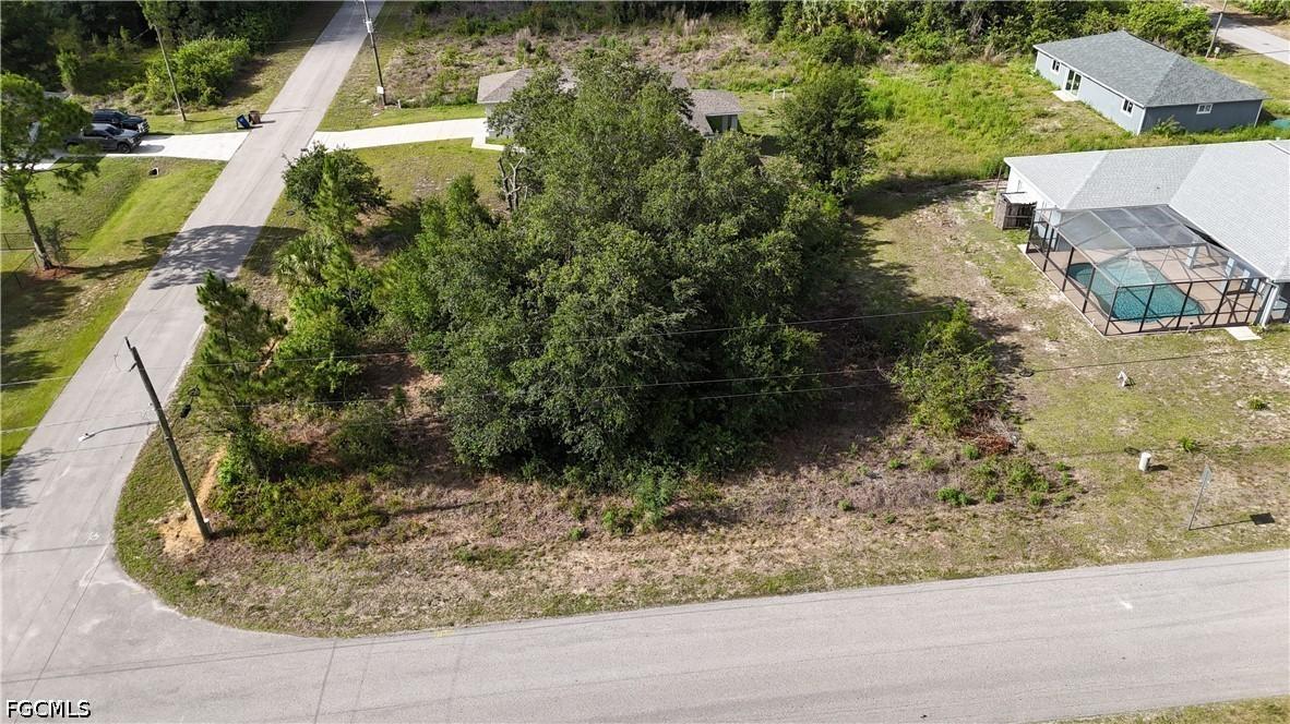2025 Robert Ave., Alva, FL 33920