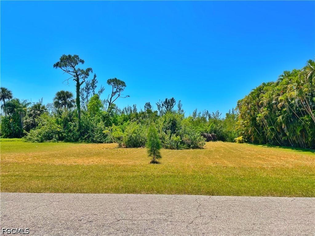 14185 Clubhouse Dr., Bokeelia, FL 33922