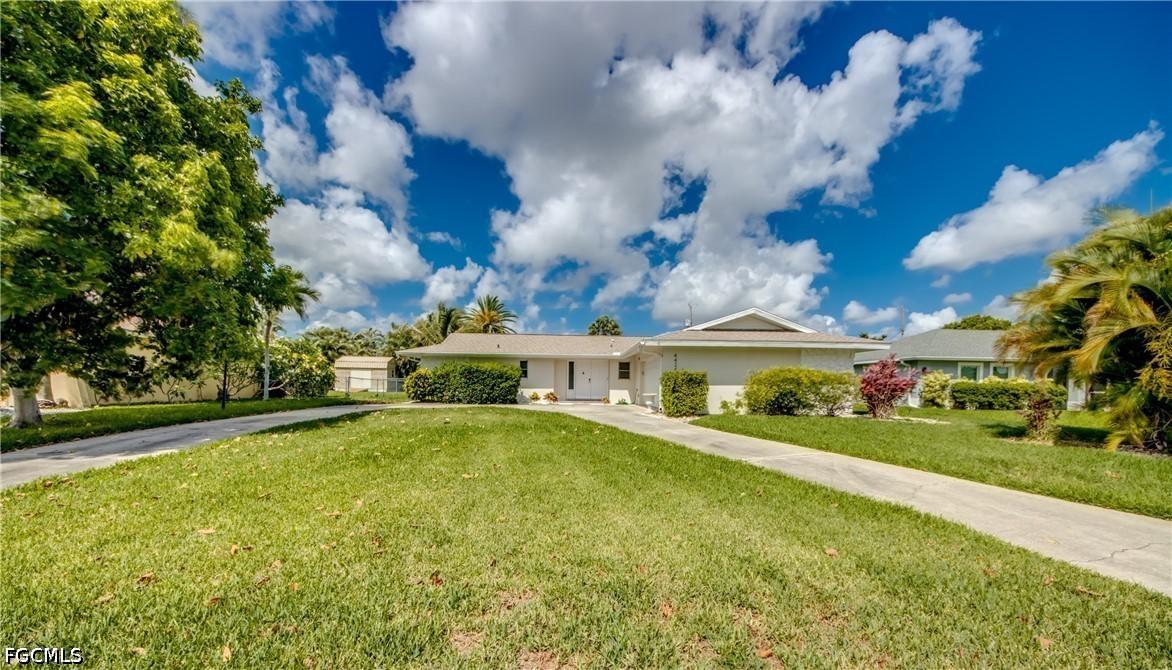 4424 SE 11th Pl., Cape Coral, FL 33904