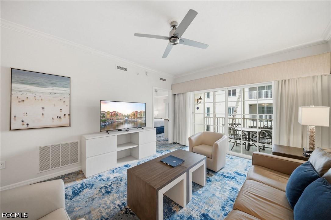 221 9th St. #206, Naples, FL 34102