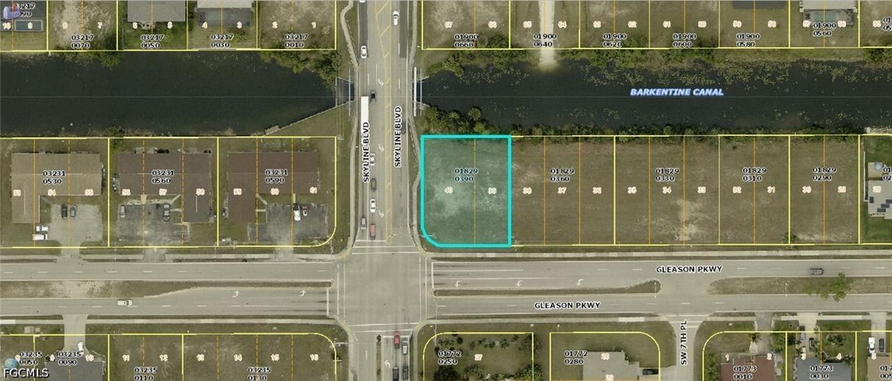 727 Gleason Pkwy., Cape Coral, FL 33914