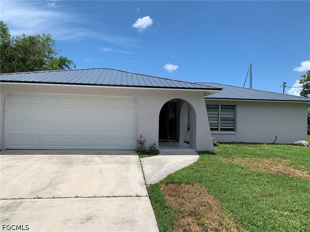 2214 SE 14th Ter., Cape Coral, FL 33990