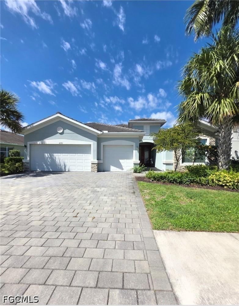 2393 Orchard St., Naples, FL 34120