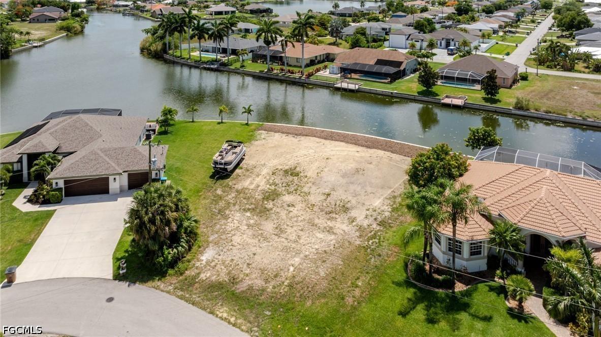 506 NE 21st Pl., Cape Coral, FL 33909