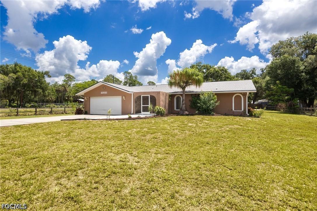22031 Edwards Dr., Alva, FL 33920