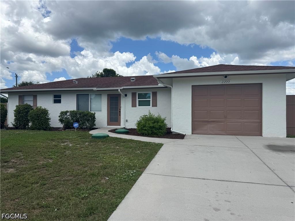 2200 51st Ter., Naples, FL 34116