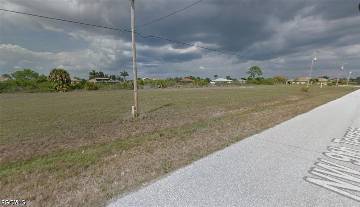 2033 NW 9th Ter., Cape Coral, FL 33993