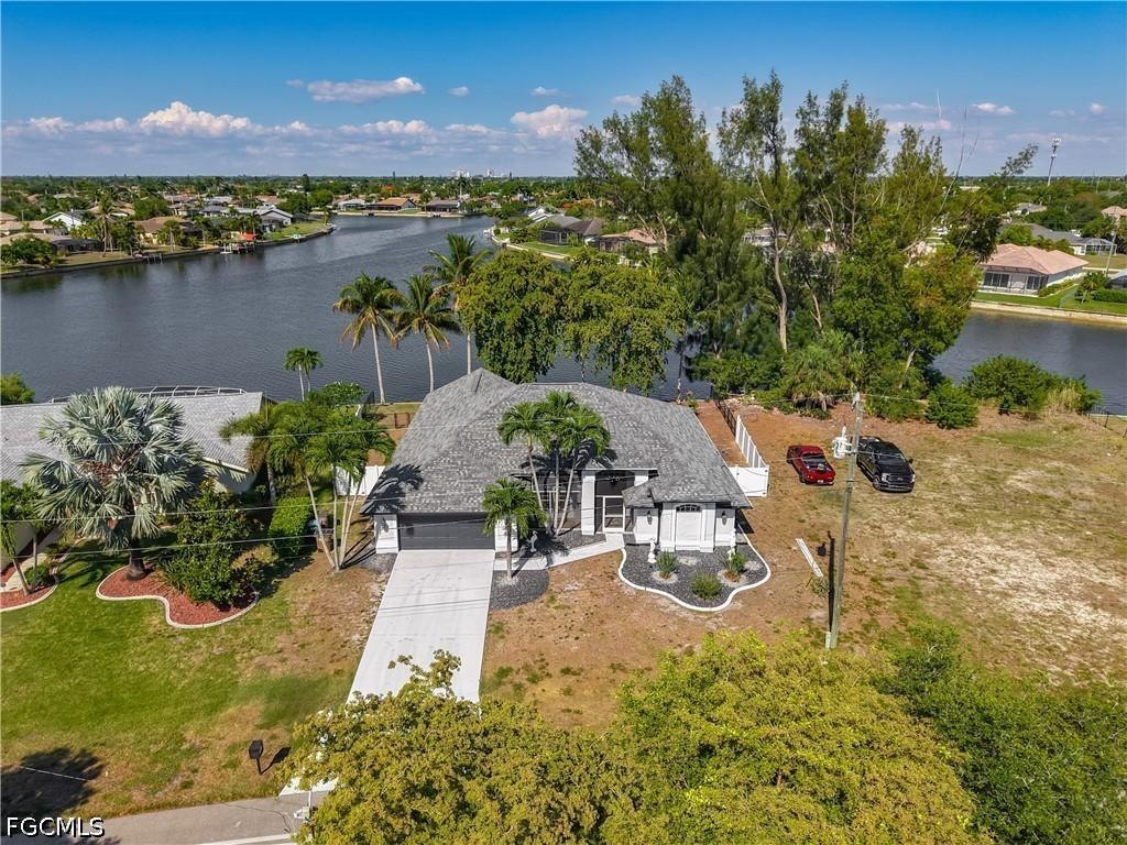 2503 Aviation Pkwy., Cape Coral, FL 33904