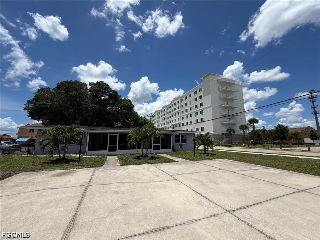 4902 Victoria Dr. #1, Cape Coral, FL 33904