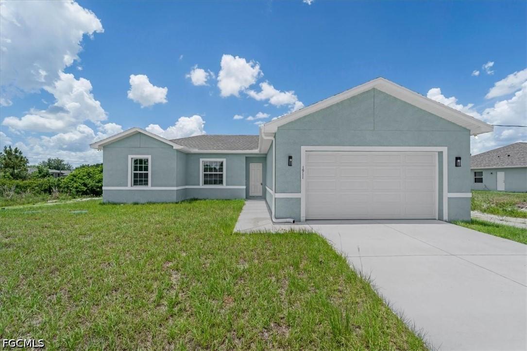 1911 Richmond Ave., Lehigh Acres, FL 33972