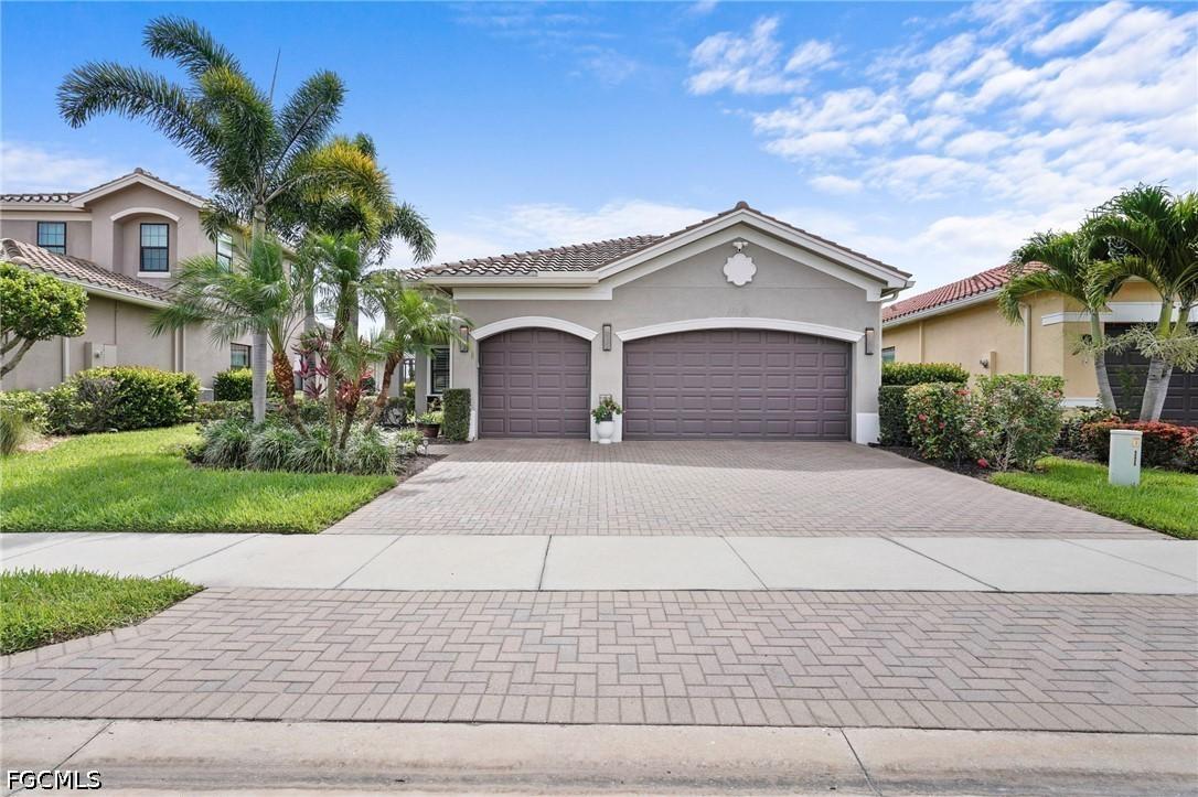 11689 Kati Falls Ln., Fort Myers, FL 33913