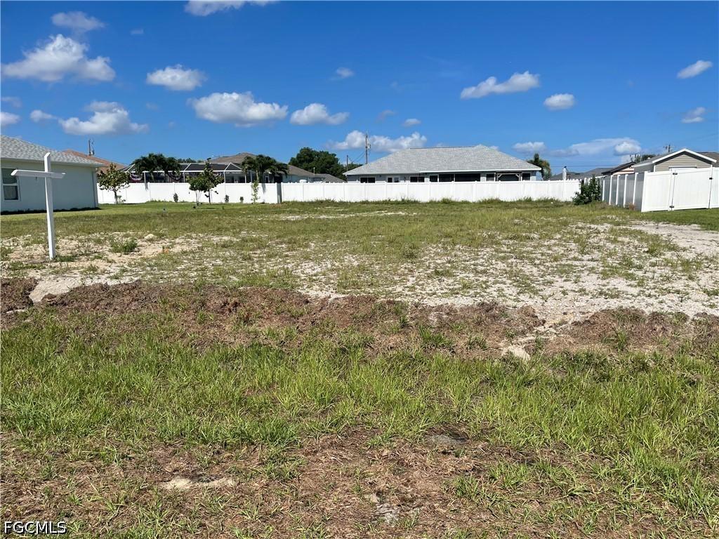 526 NW 7th Ave., Cape Coral, FL 33993