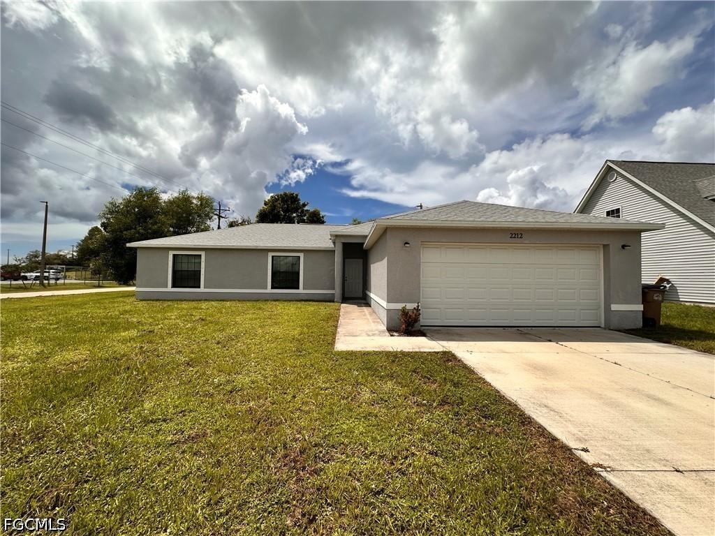 2212 SW Santa Barbara Pl., Cape Coral, FL 33991
