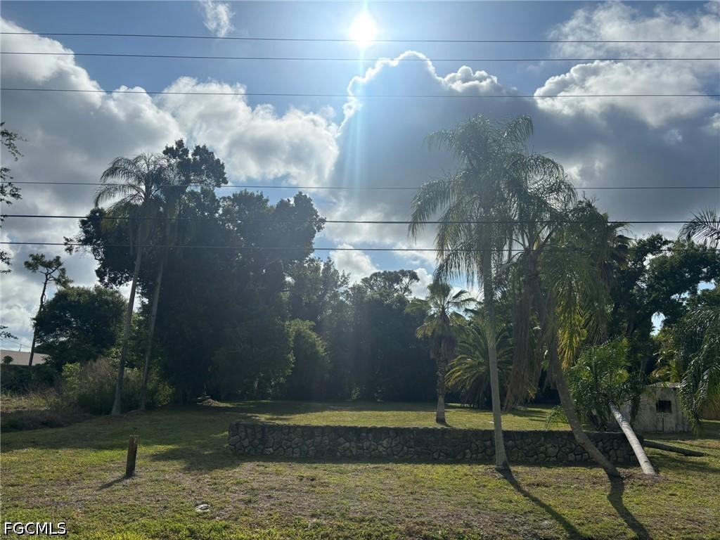 2948 Garden St., North Fort Myers, FL 33917