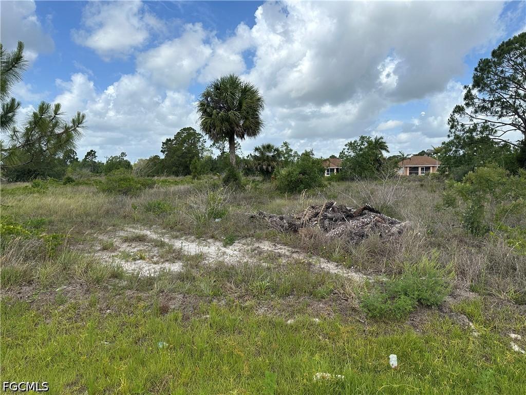 908 Panda Dr., Lehigh Acres, FL 33974