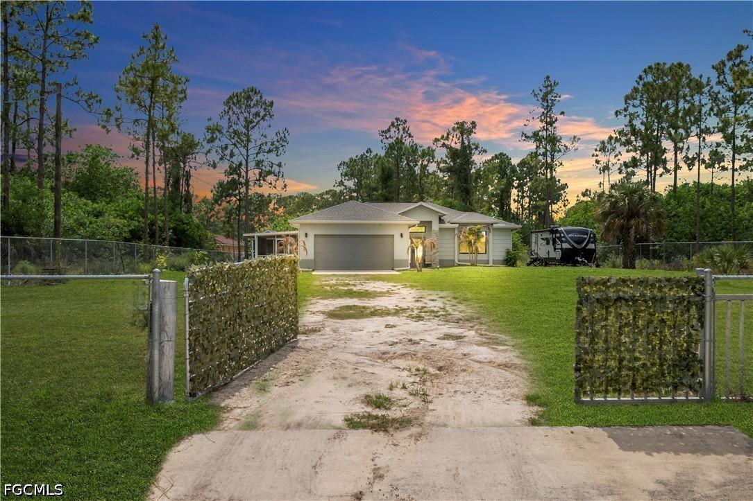 2021 Hines Ave., Alva, FL 33920