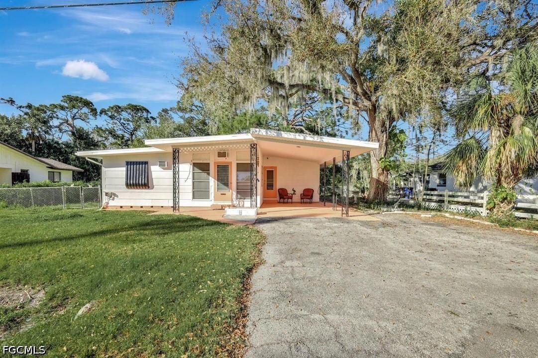 1802 Marilyn Dr., North Fort Myers, FL 33917
